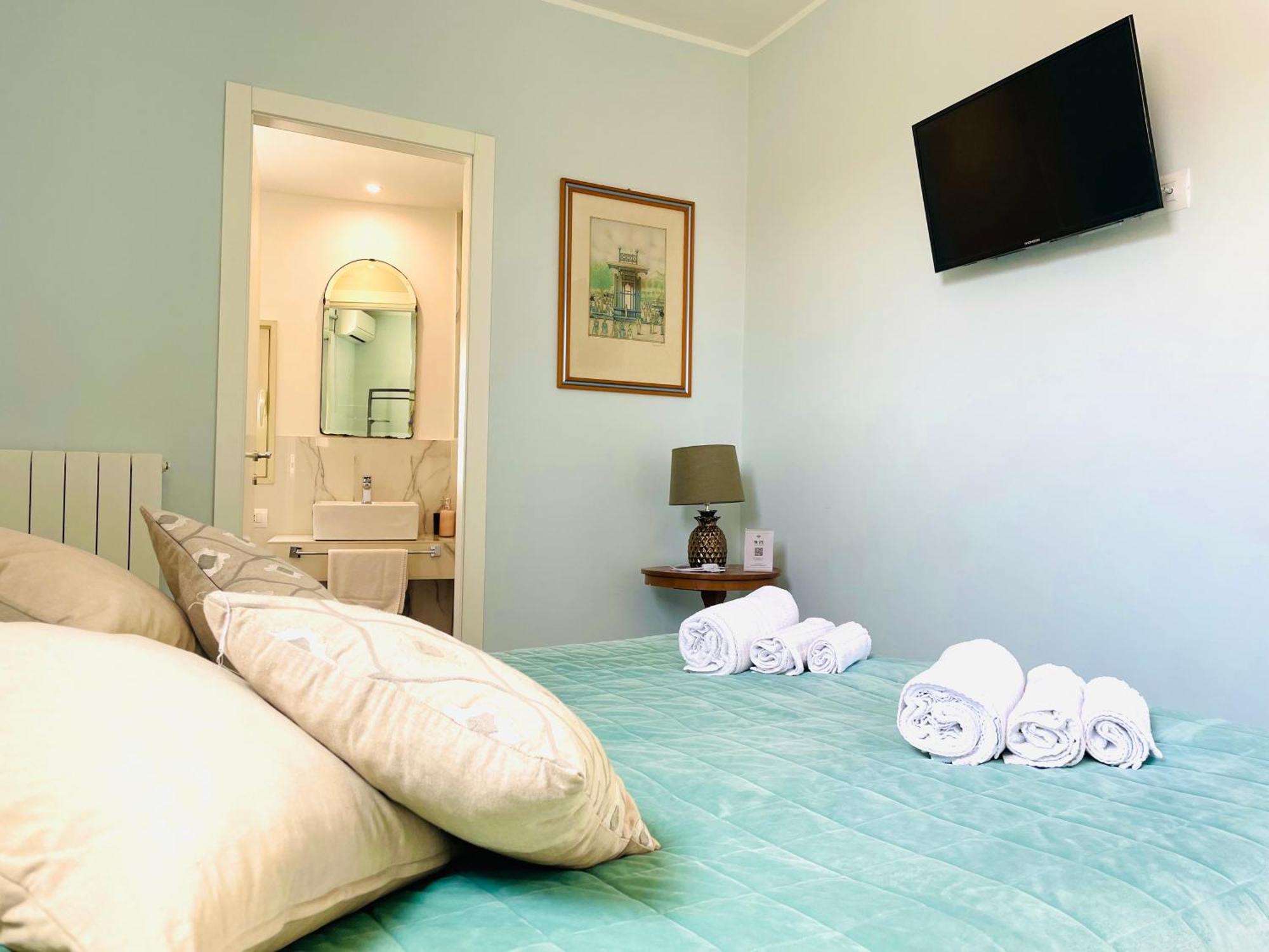 Dimora San Gregorio Luxury Rooms — Photos 1